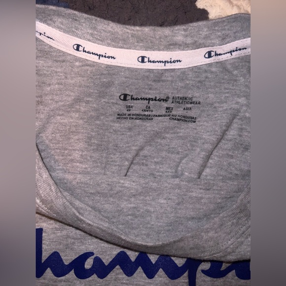 Champion Tee - Picture 4 of 4